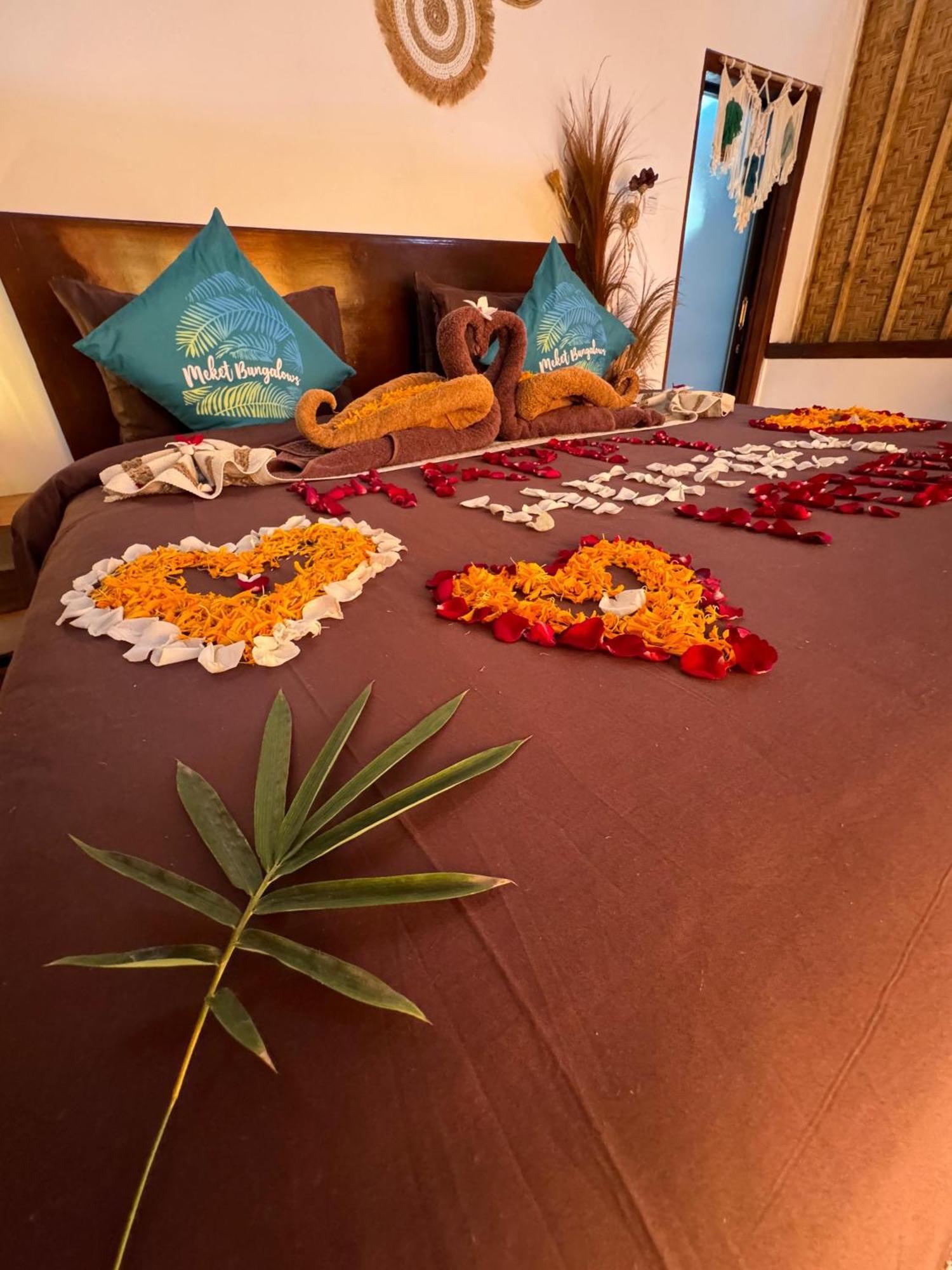 Meket Bungalows Toyapakeh Luaran gambar
