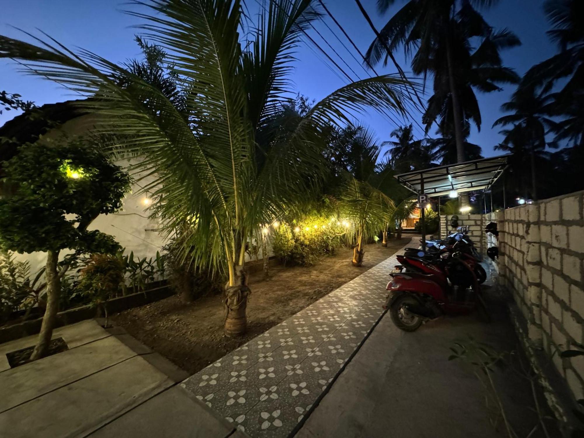 Meket Bungalows Toyapakeh Luaran gambar